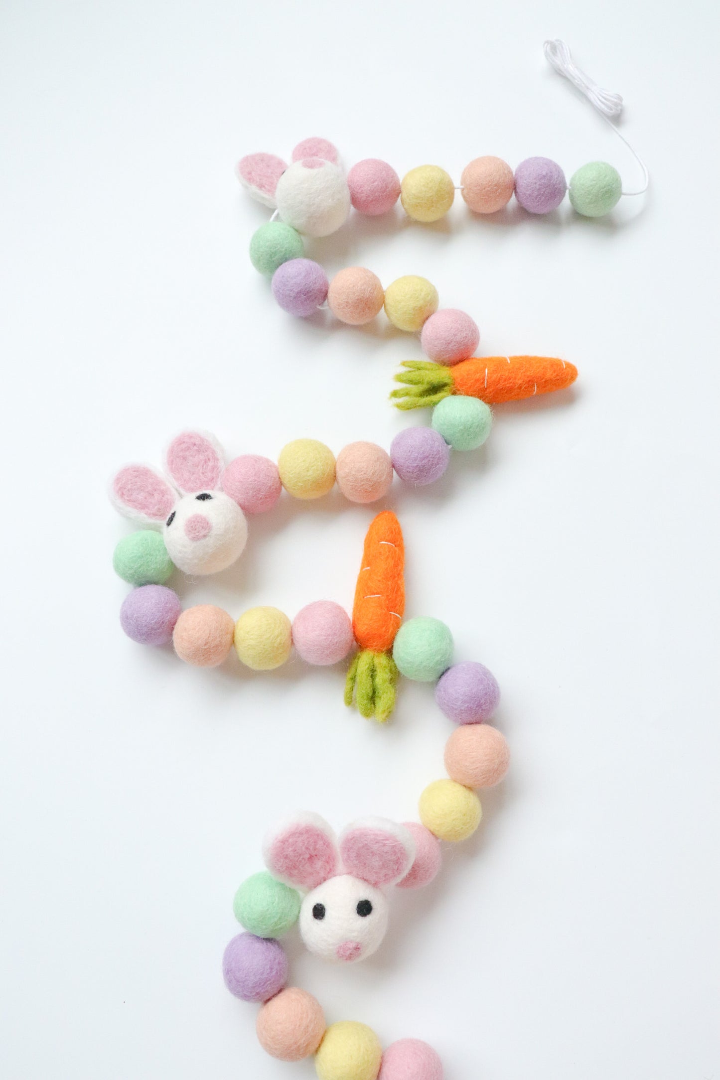 Easter Bunny & Carrot Garland