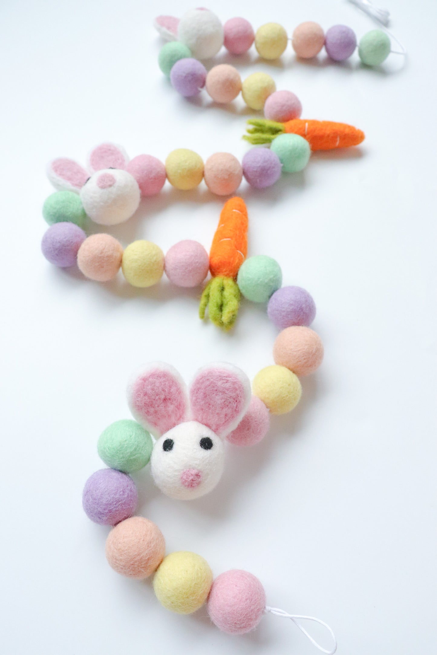 Easter Bunny & Carrot Garland
