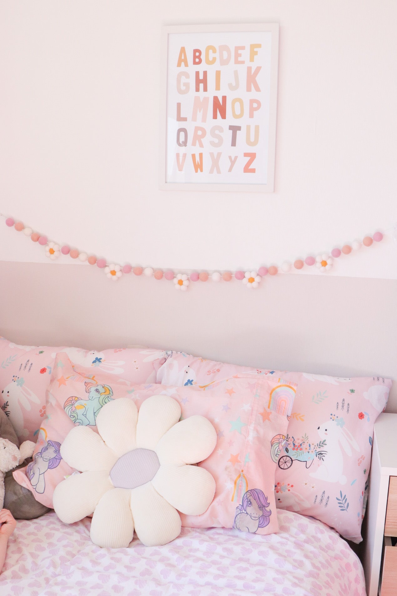 Blushing Pink Daisy Garland