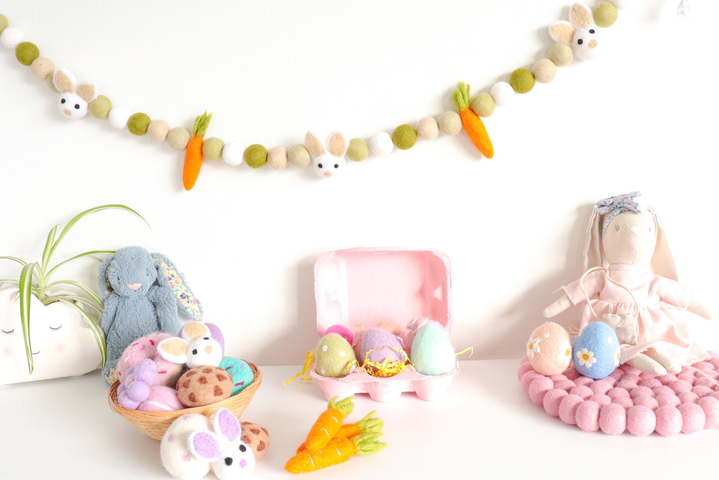 Easter Bunny & Carrot Garland
