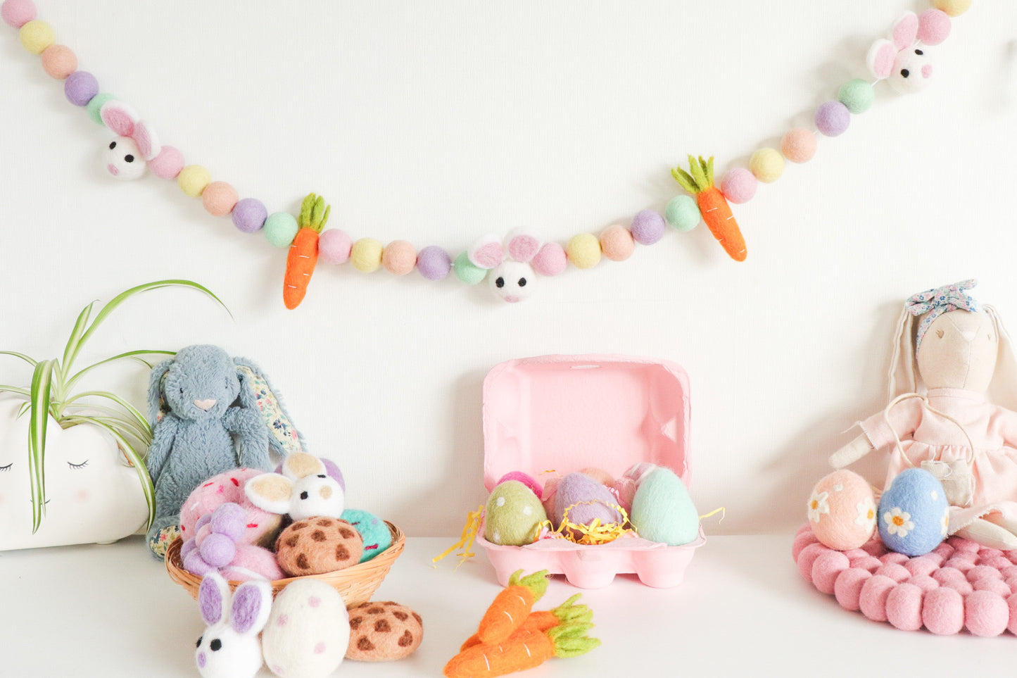 Easter Bunny & Carrot Garland