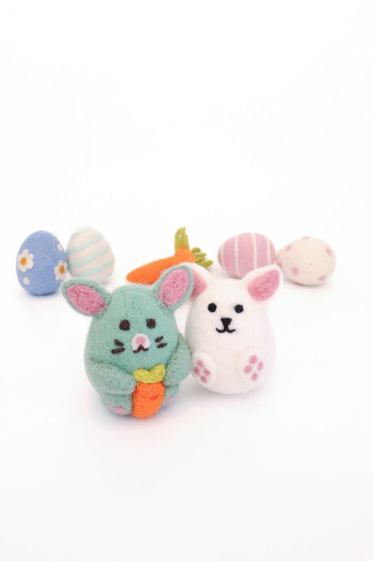 Felt Easter Bunnies
