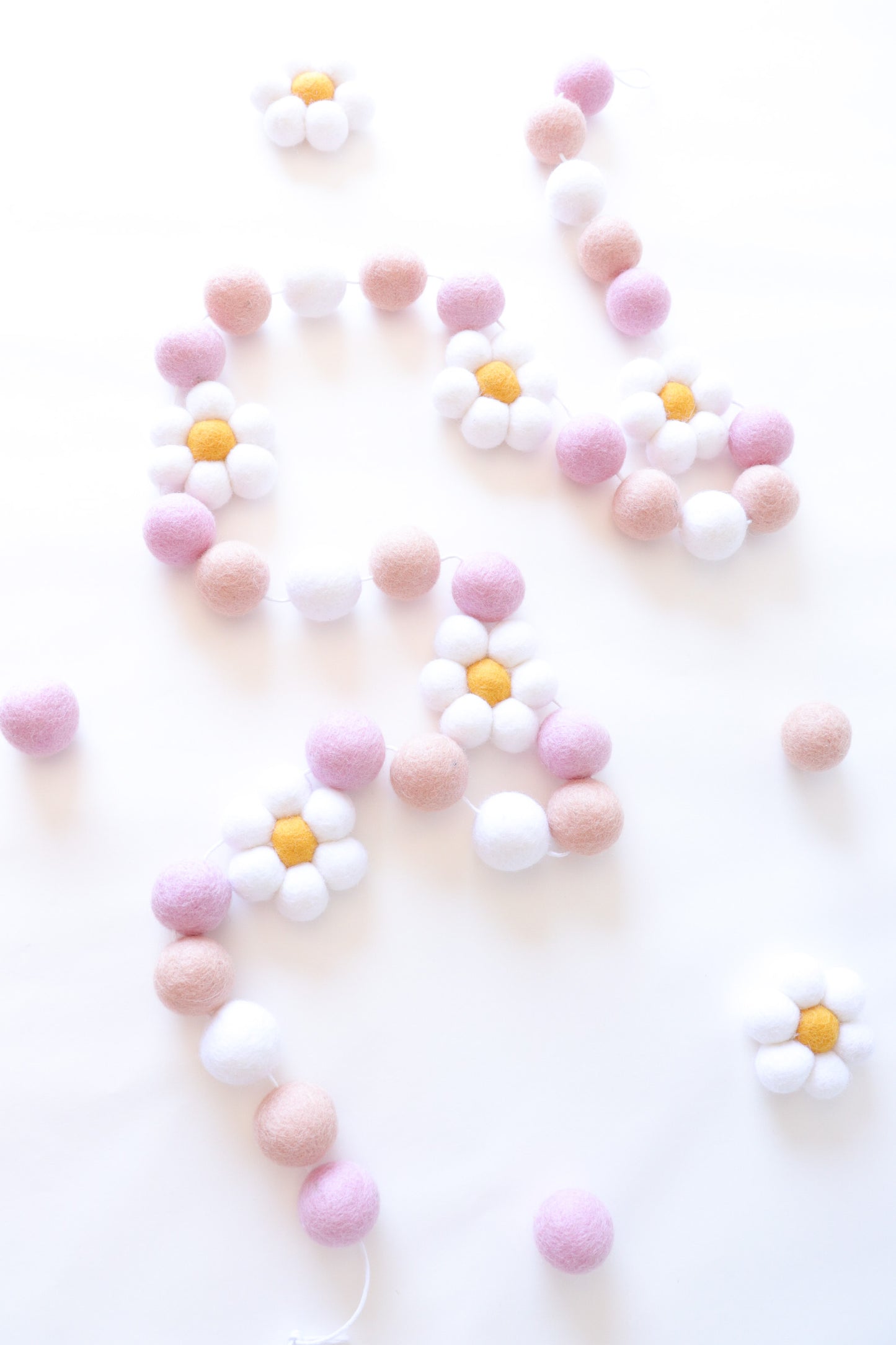 Blushing Pink Daisy Garland