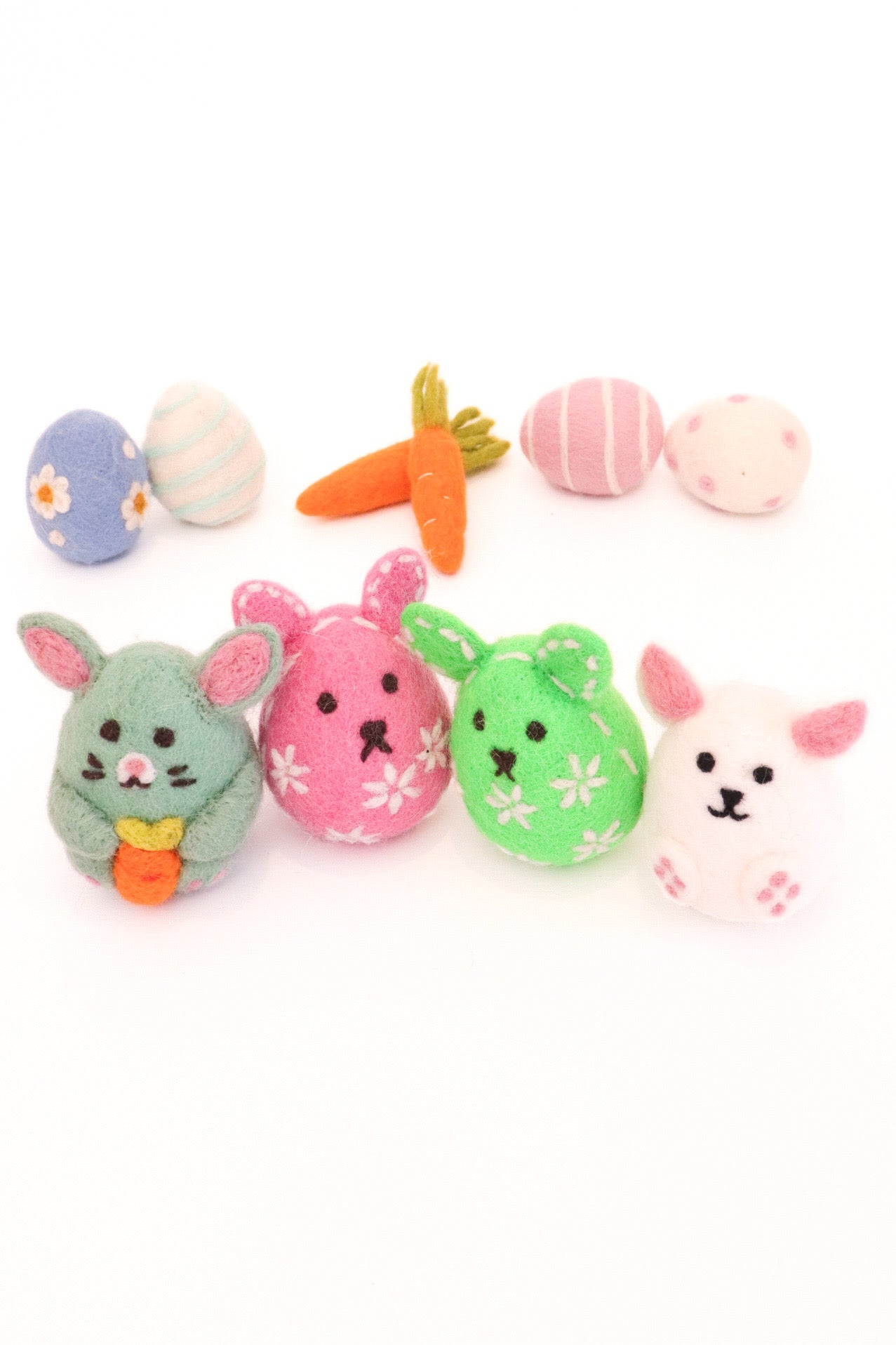 Felt Easter Bunnies