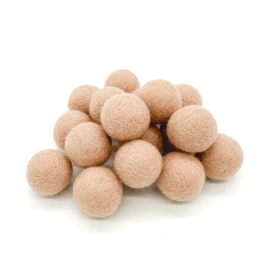 BLUSH FELT BALL