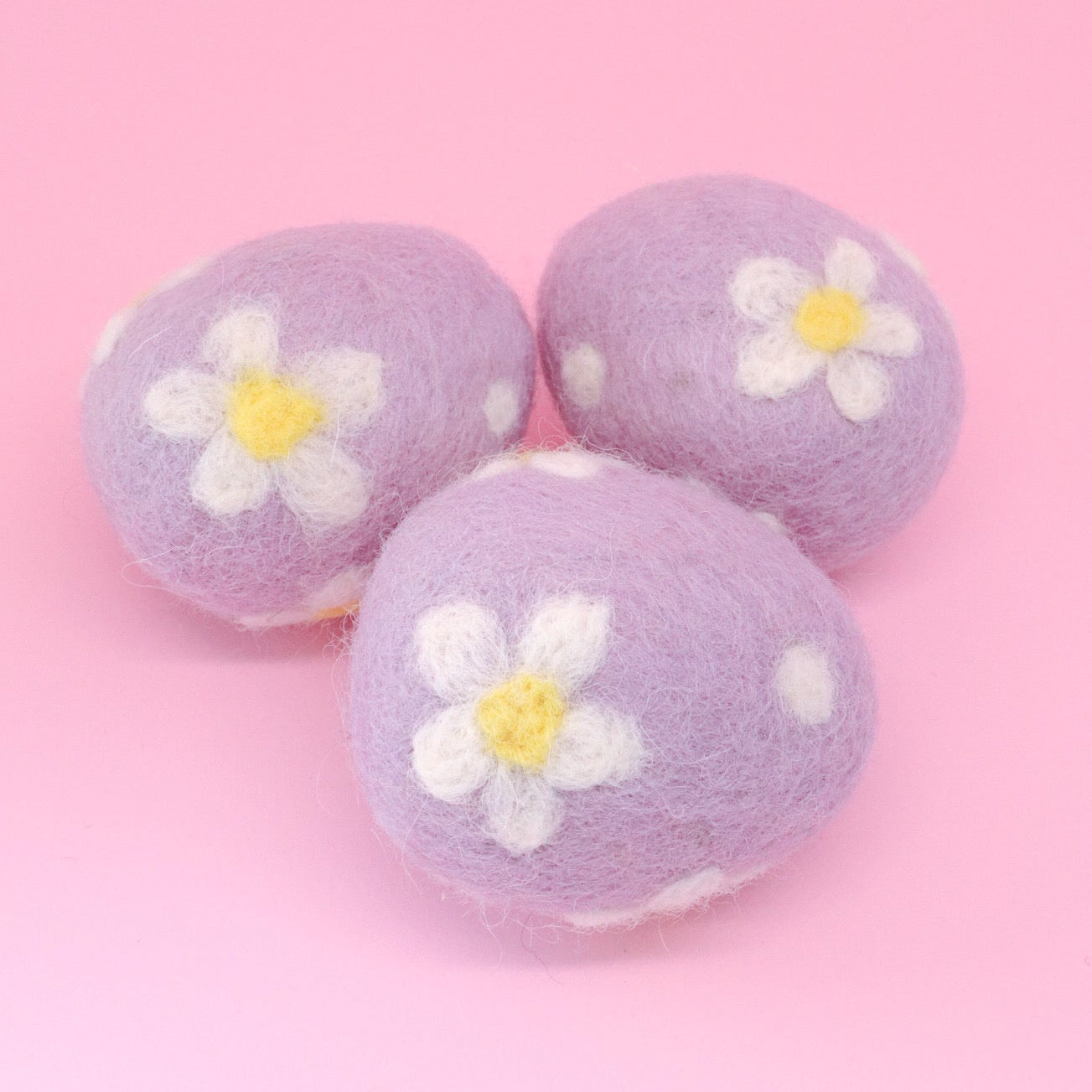 Felt Daisies Easter Egg