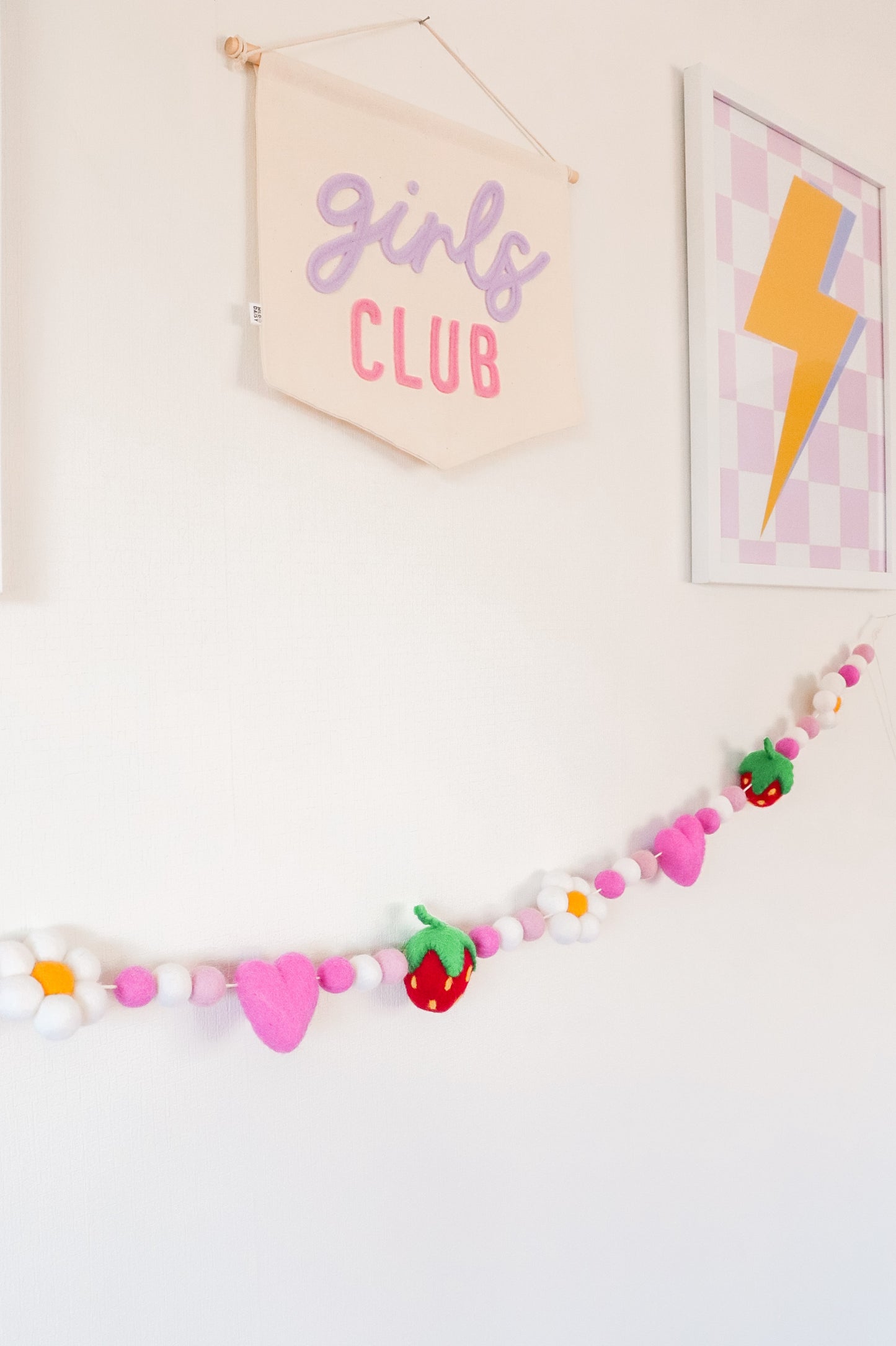 Heart, Daisy & Strawberry Garland