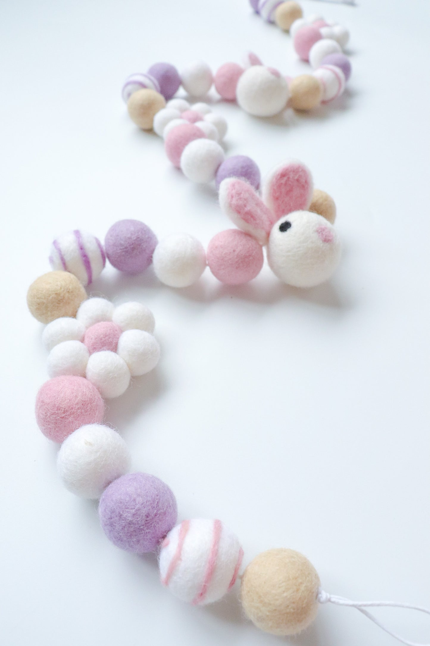 Easter Bunny & Daisy Garland