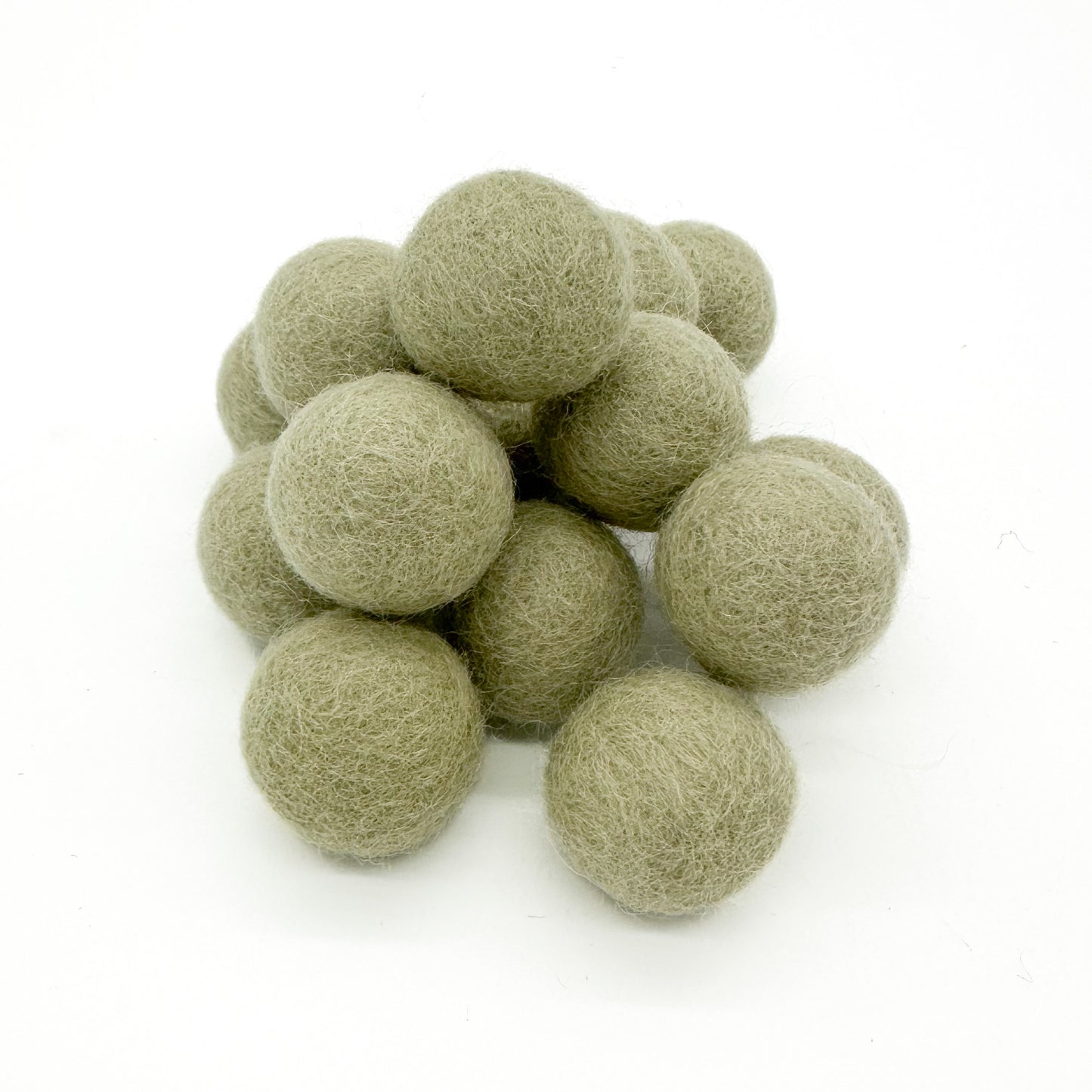 PALE GREEN FELT BALL (61)